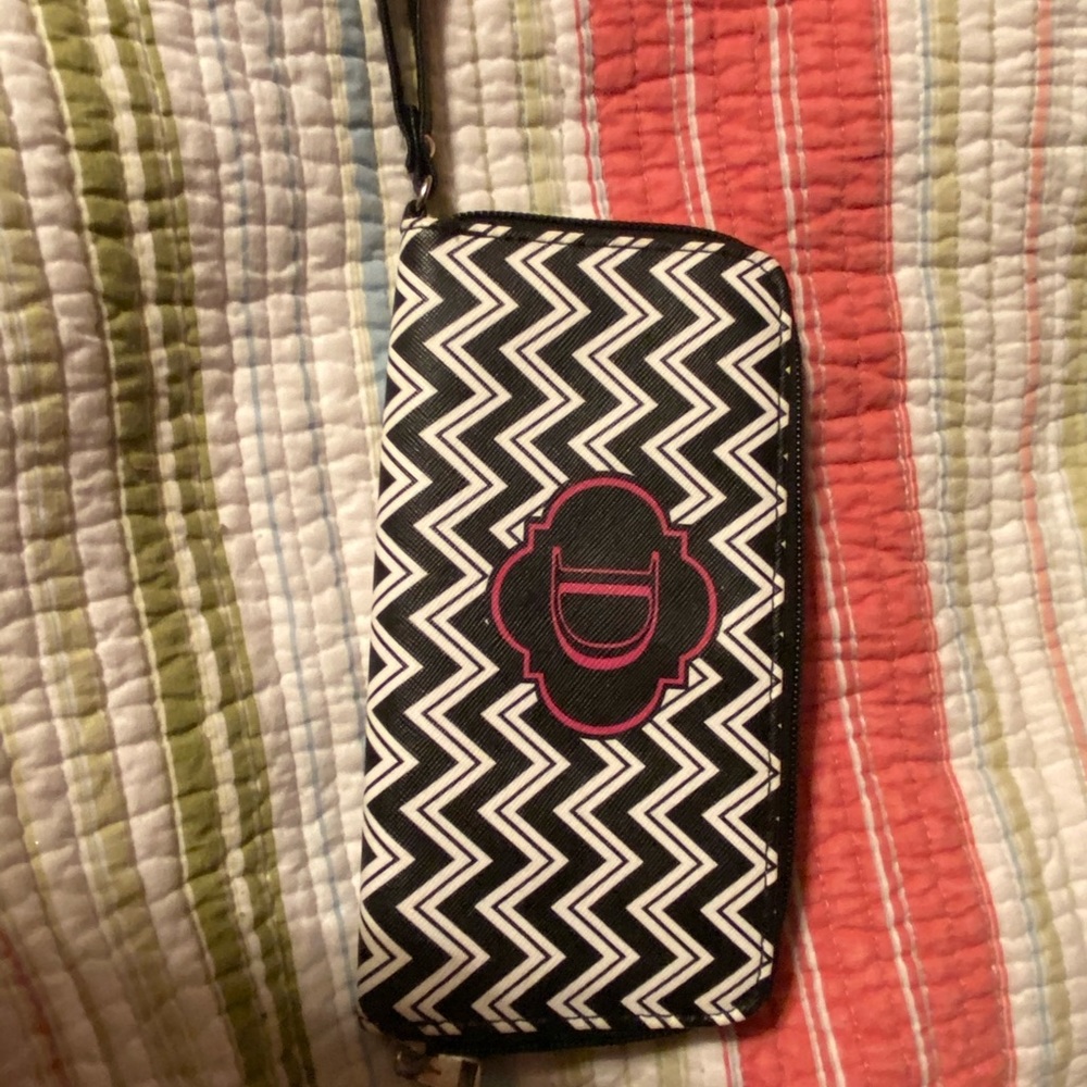 Wristlet with D initial
